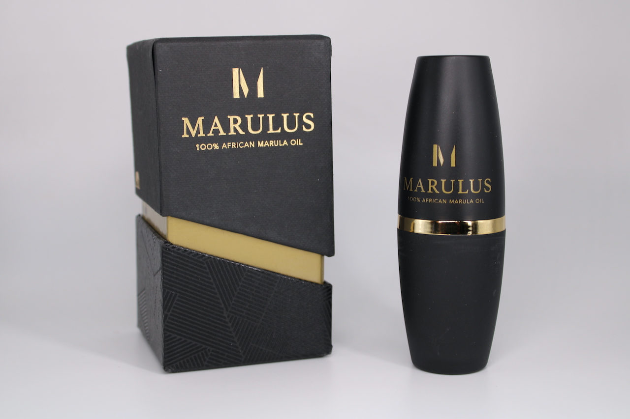 Marulus-oil-contents.jpg Marulus 100% African Marula Oil – Luxurious Skincare & Anti-Aging Elixir - Image 1